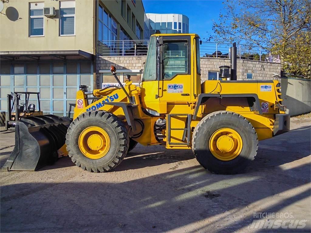 Komatsu WA270 Hjullastare