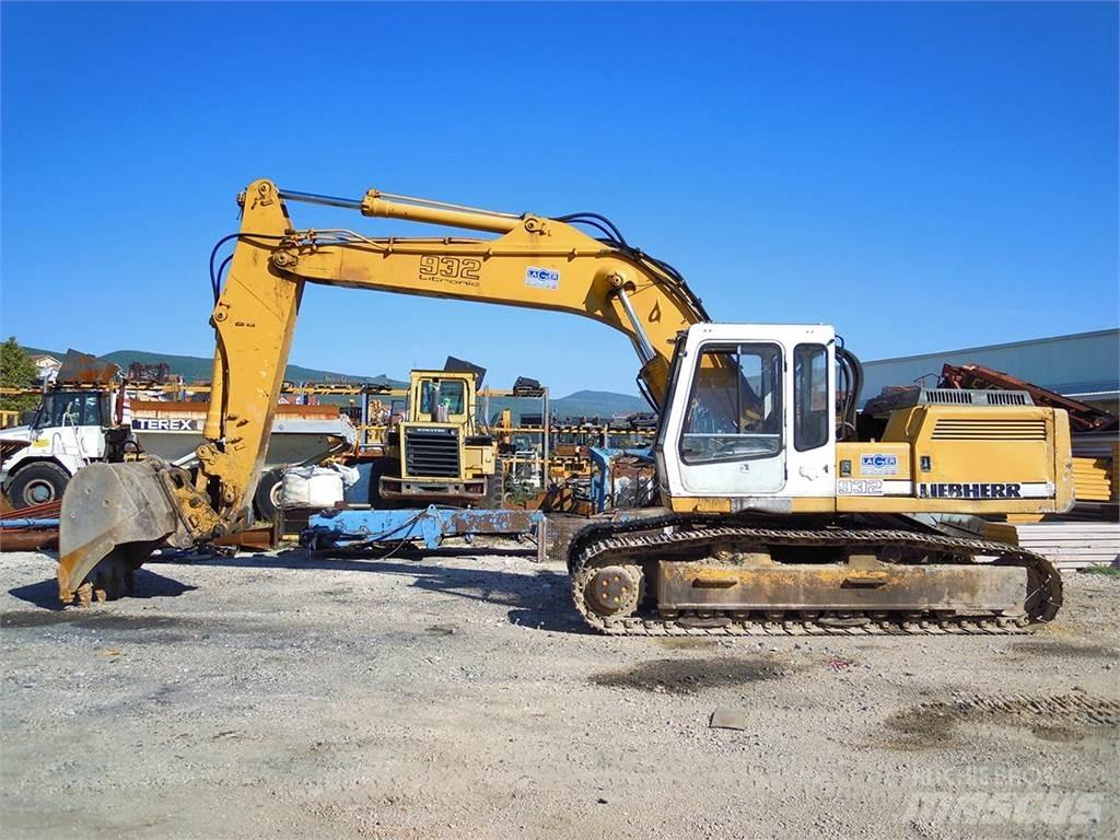 Liebherr R932HDSL Bandgrävare