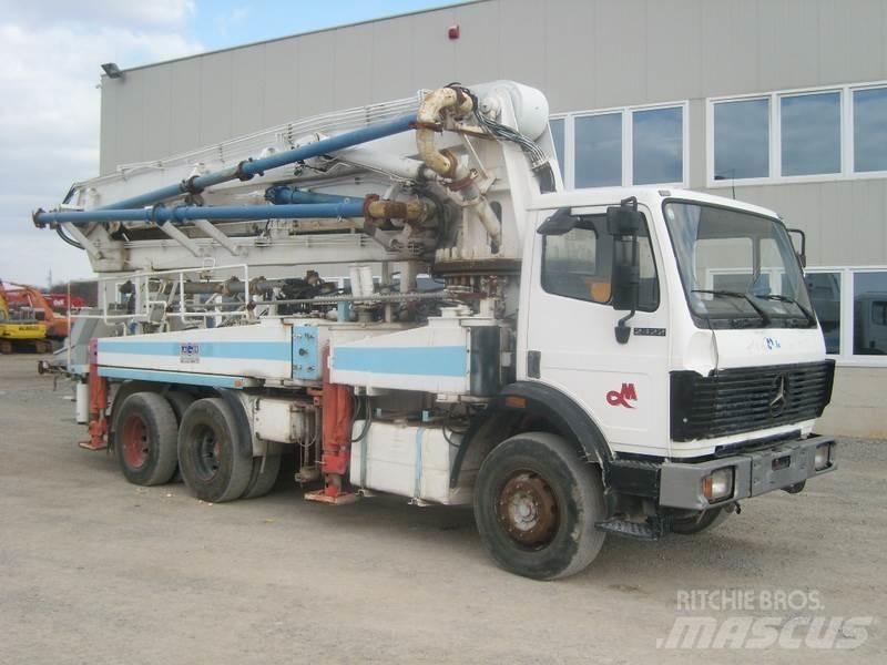 Mercedes-Benz 2422 Lastbilar med betongpump