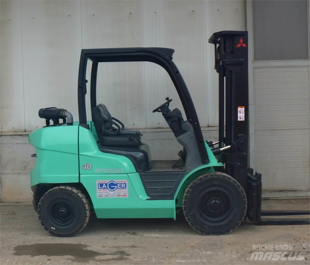 Mitsubishi FD40N Dieselmotviktstruckar