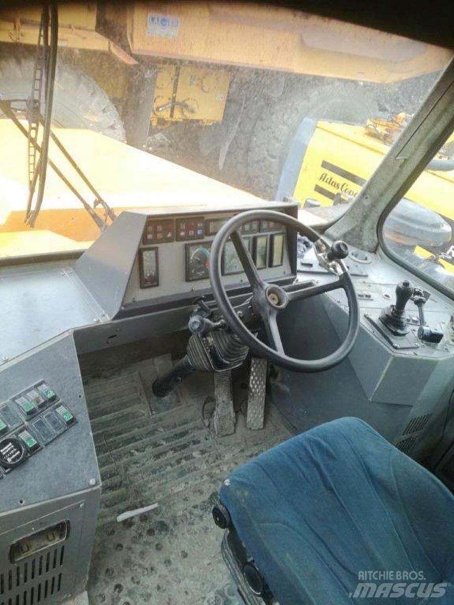 Moxy MT 40B Midjestyrd dumper