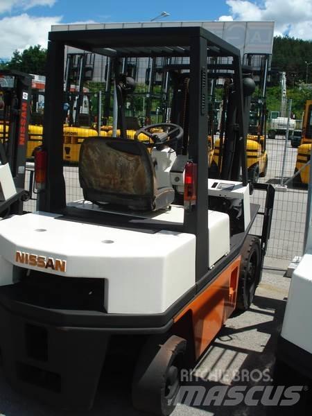 Nissan NH02M20 Övriga motviktstruckar