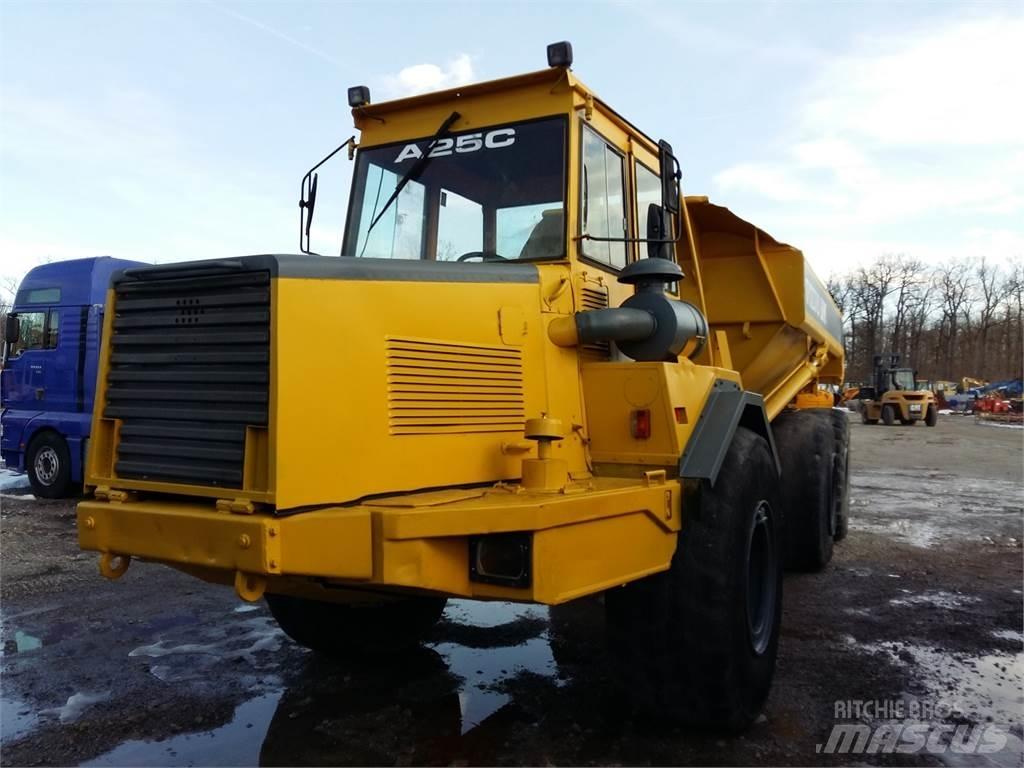 Volvo A25 Midjestyrd dumper