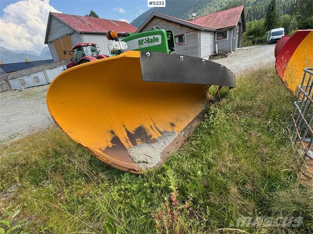 AM Teho 2600 Snöblad och plogar
