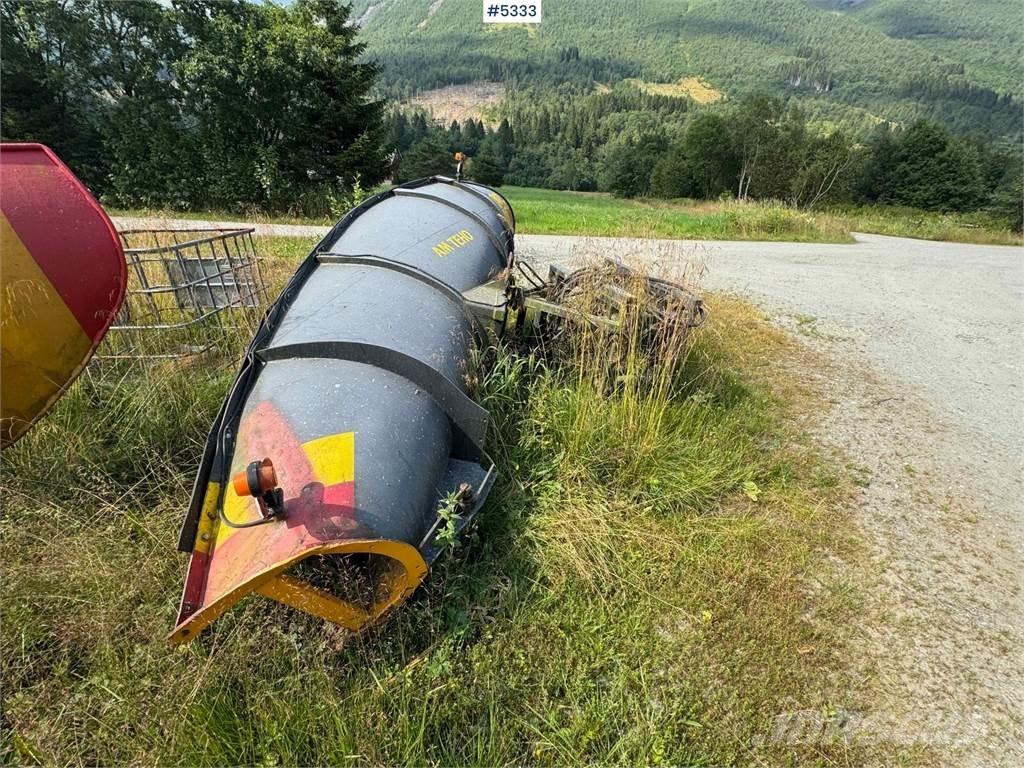 AM Teho 2600 Snöblad och plogar