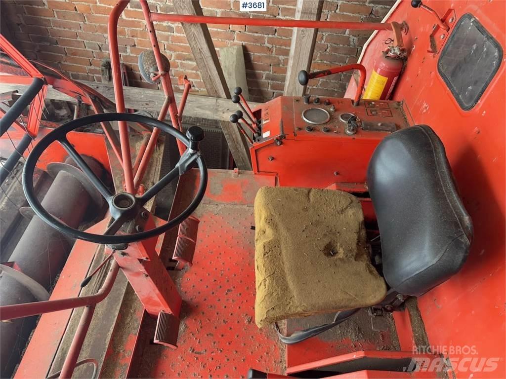 Deutz Fahr M900 Skördetröskor