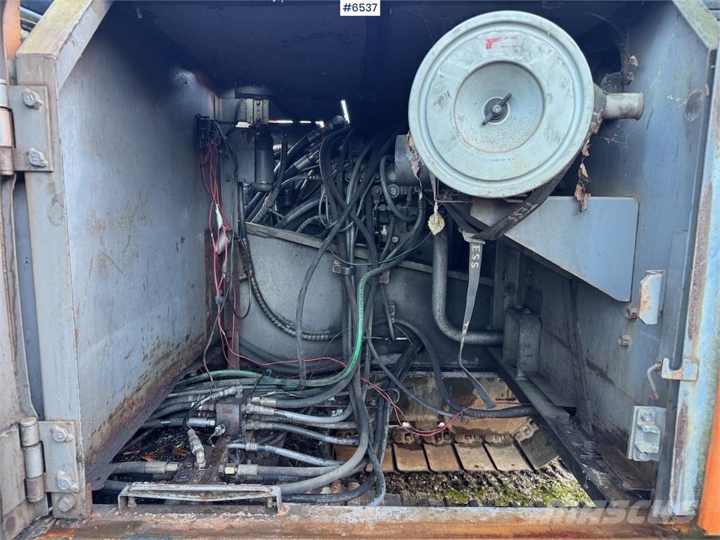 Hitachi EX 200-2. Bandgrävare