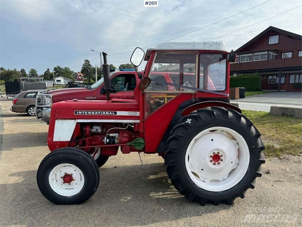 International 444 Traktorer