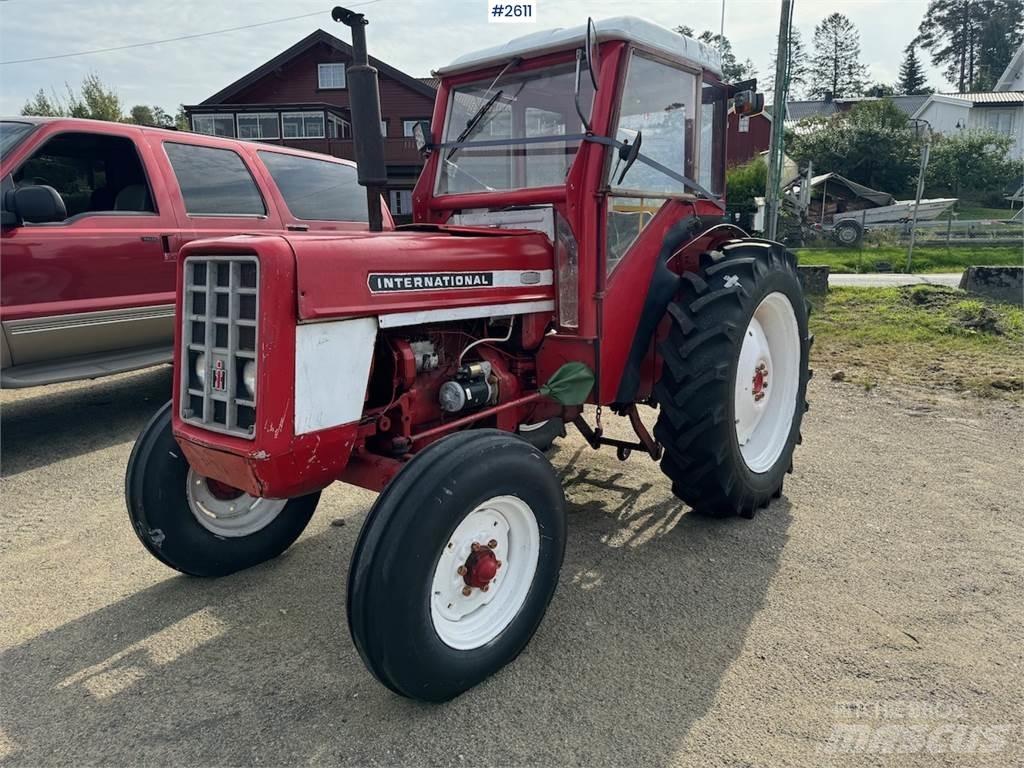 International 444 Traktorer