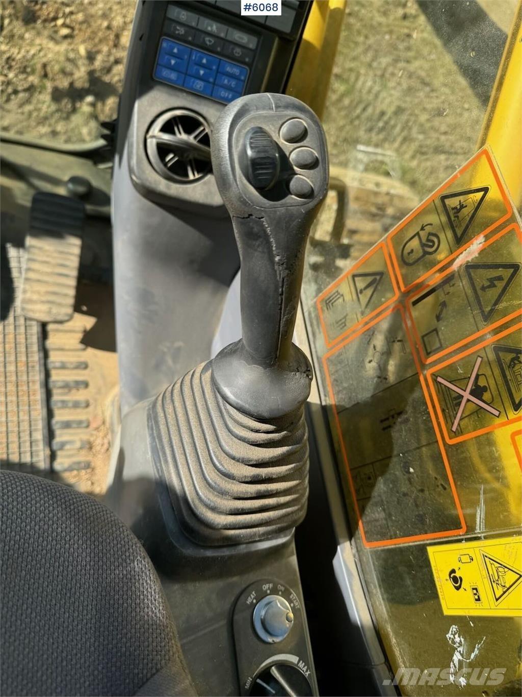 Komatsu PC210LC Bandgrävare