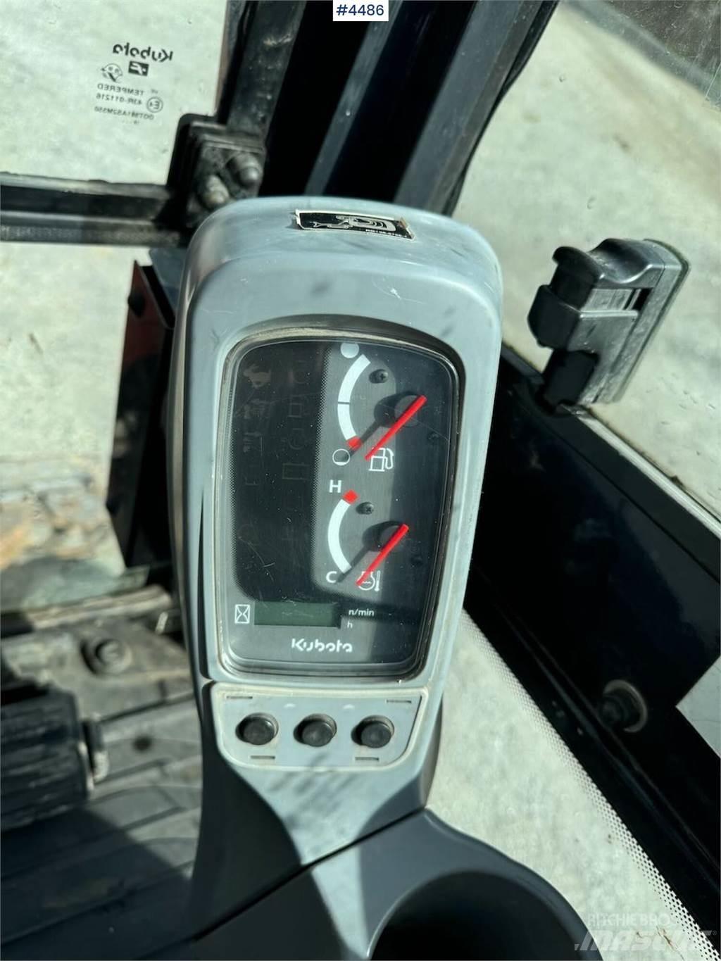 Kubota KX019 Bandgrävare