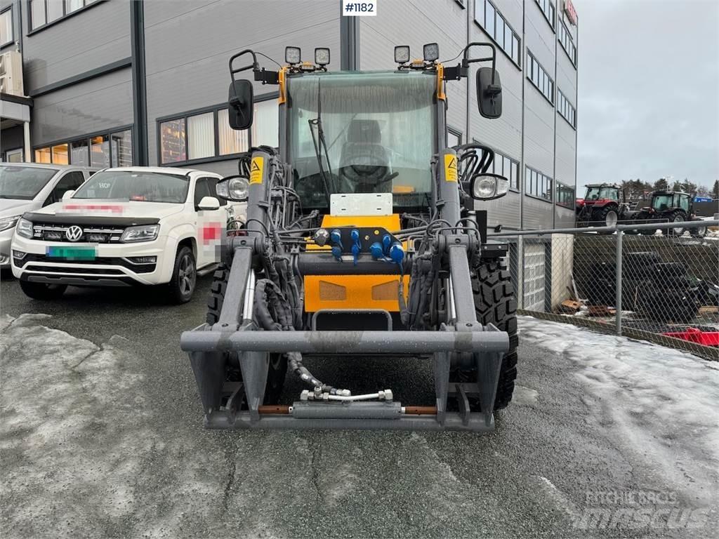 LM Trac 587 Kompaktlastare