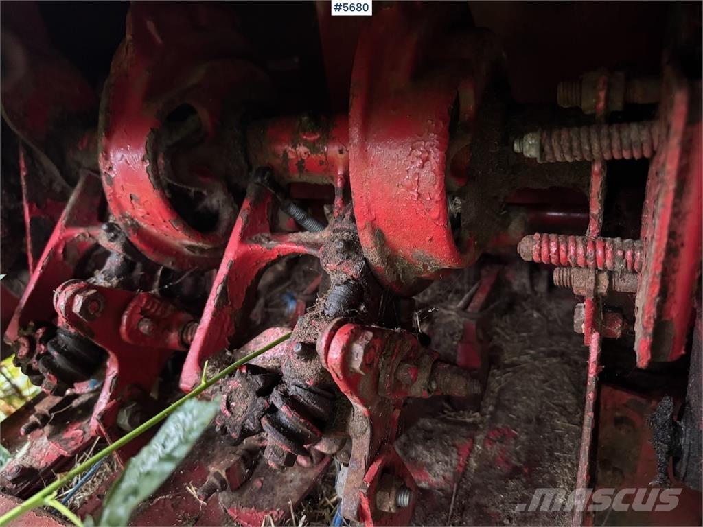 New Holland 268 Andra skördemaskiner