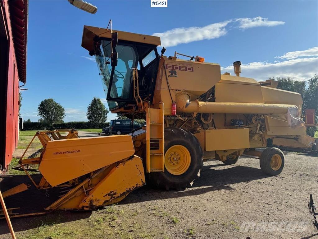 New Holland 8050 Skördetröskor