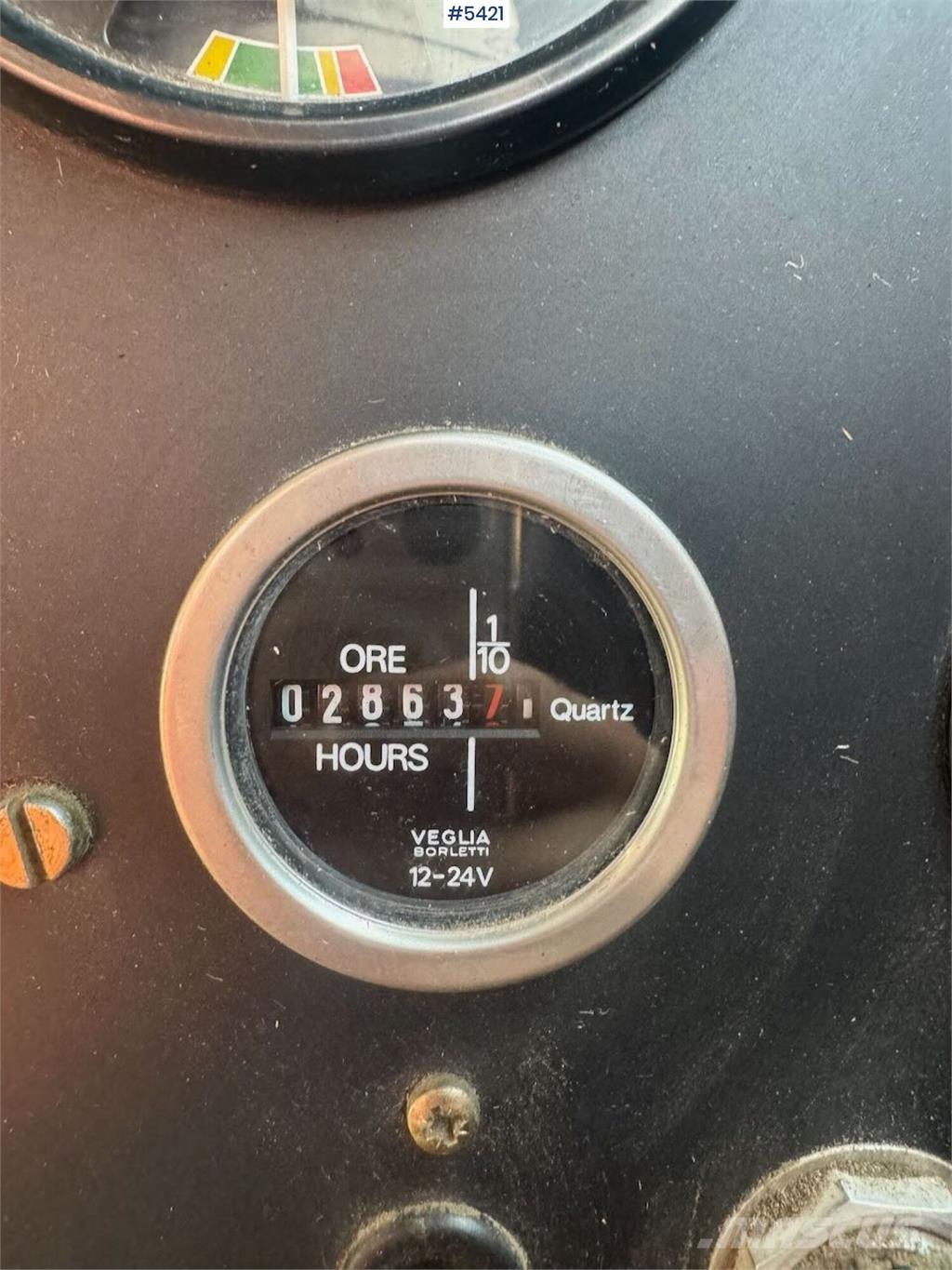 New Holland 8050 Skördetröskor