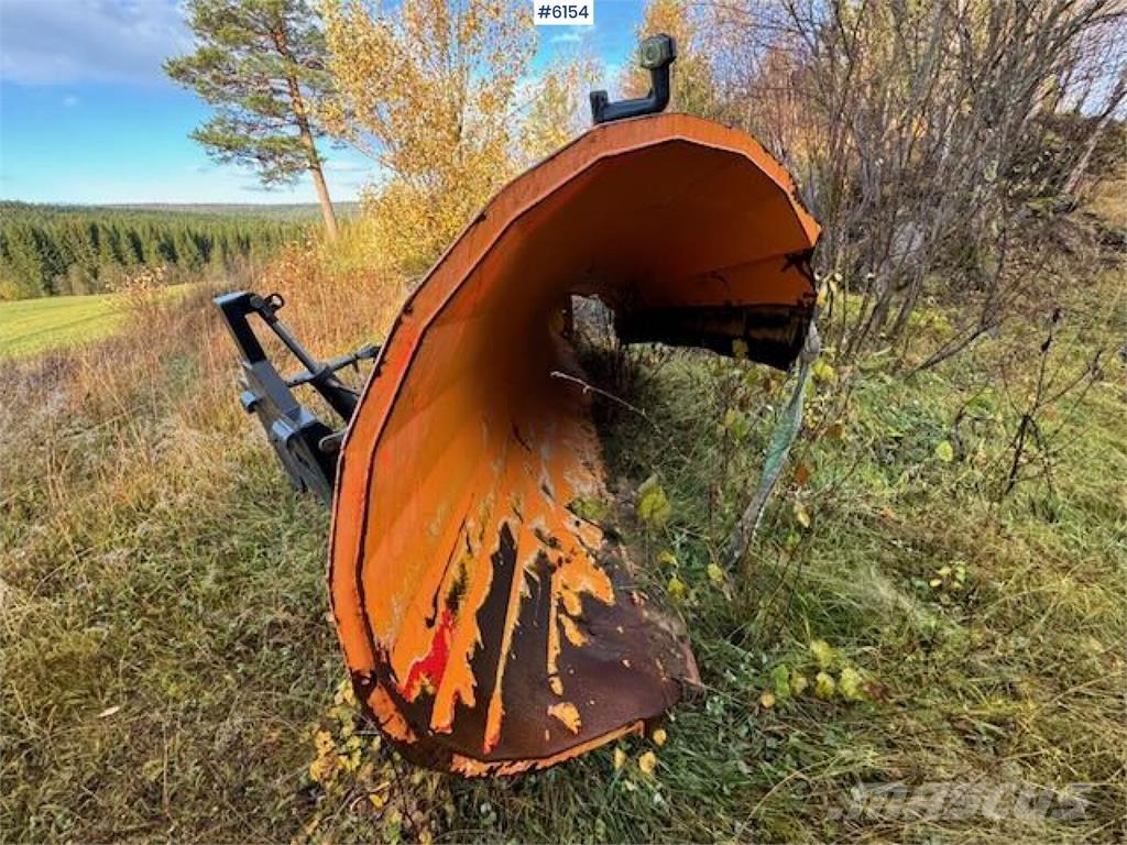  Øveraasen D2285 B Snöblad och plogar