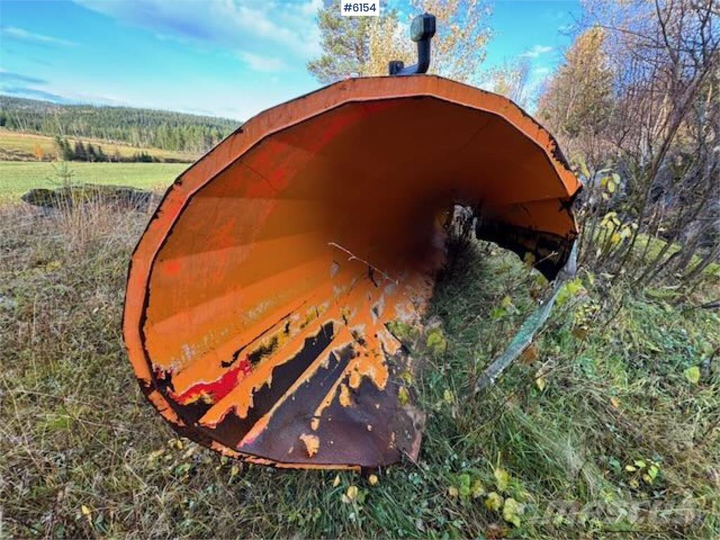  Øveraasen D2285 B Snöblad och plogar