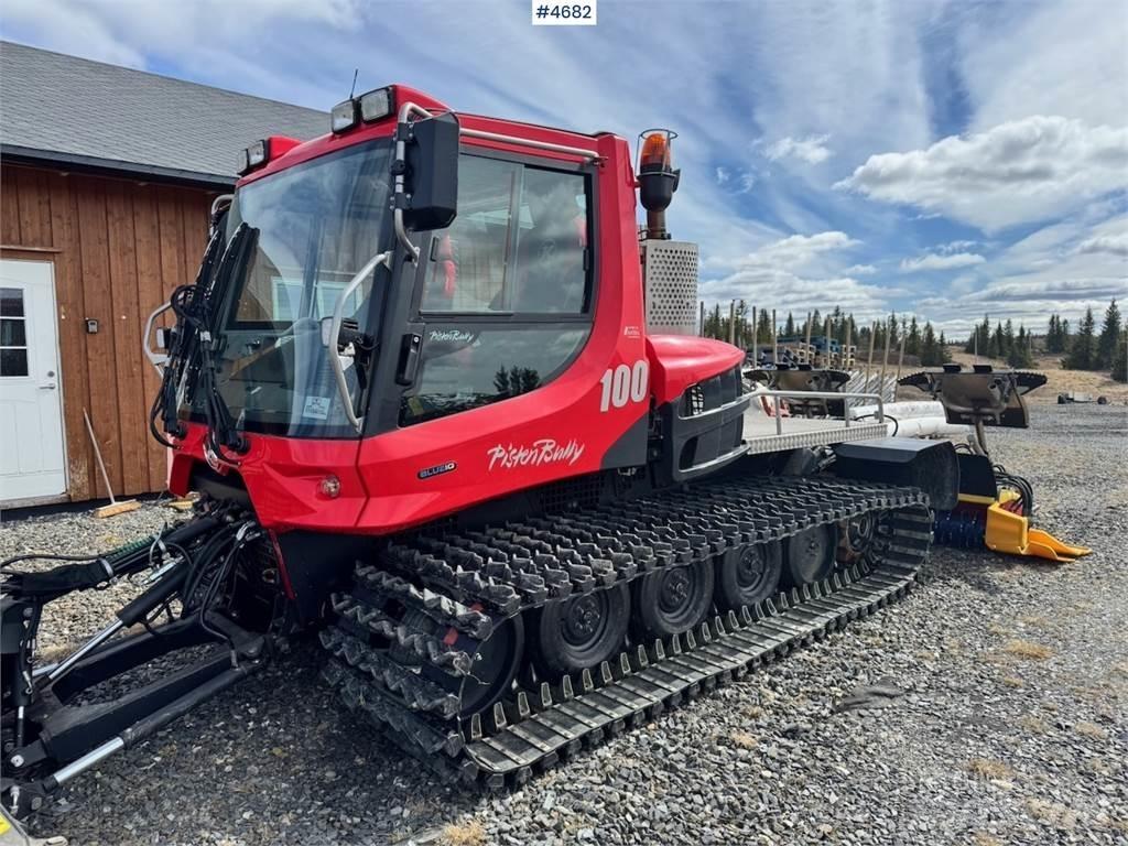  Pisten Bully 100 Snöblad och plogar