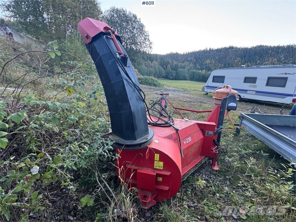 Sisu Handel V-230 Snöblad och plogar
