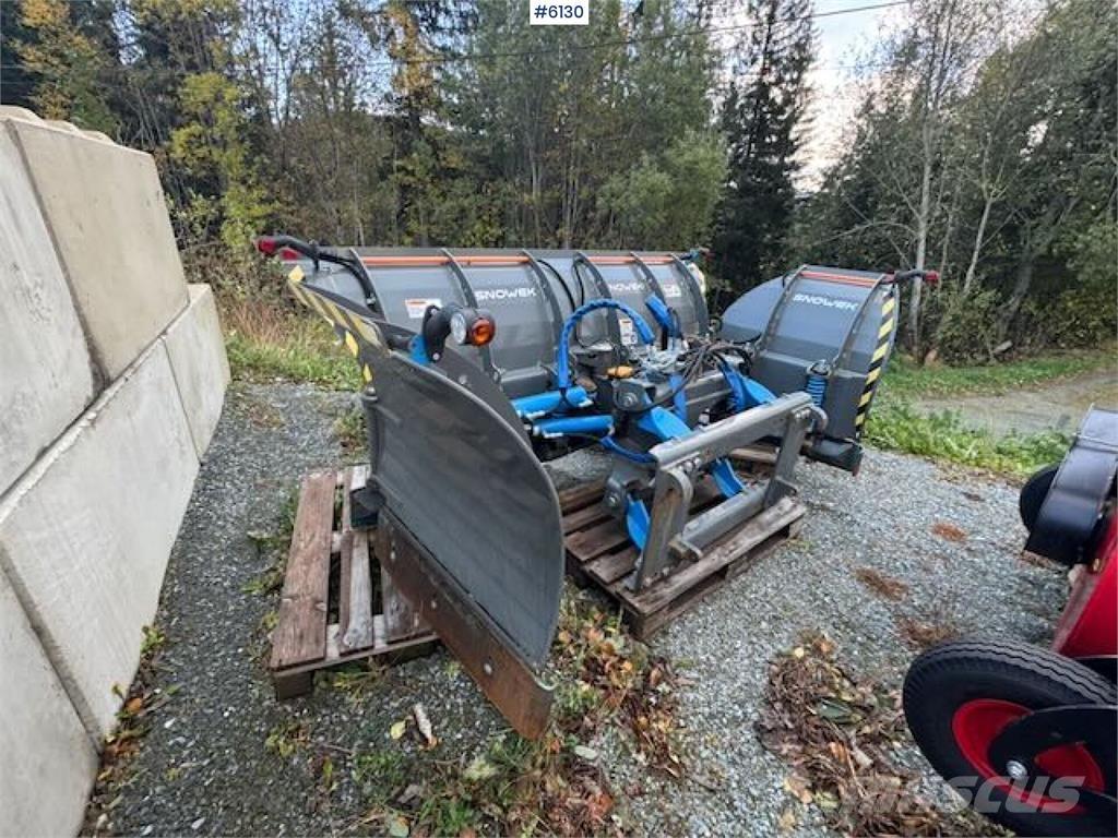 Snowek U420 Snöblad och plogar