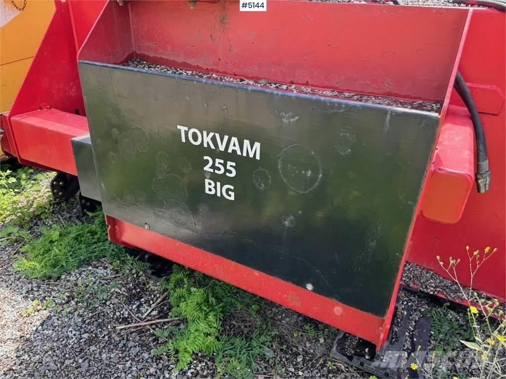 Tokvam 255 Snöblad och plogar