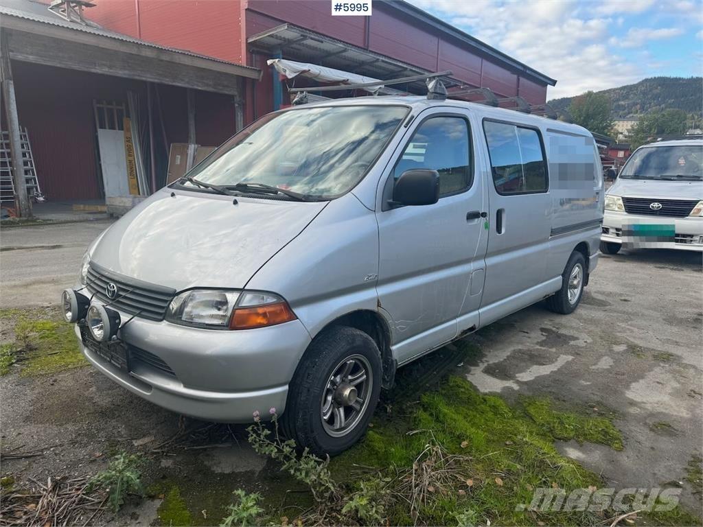 Toyota Hiace Lätta skåpbilar