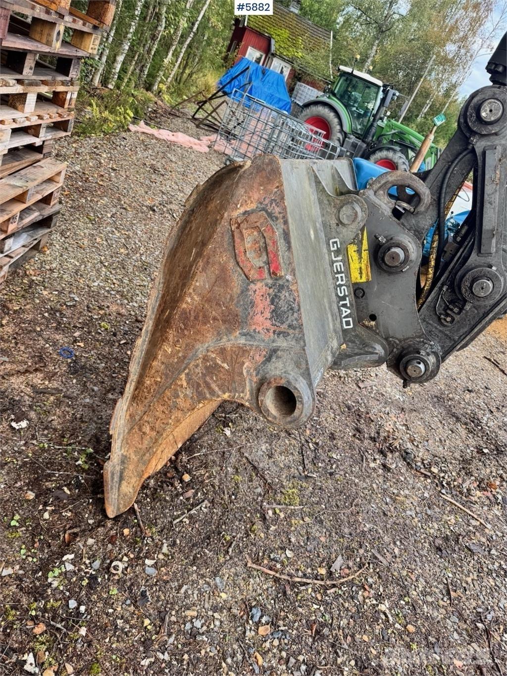 Volvo EC140DL Bandgrävare