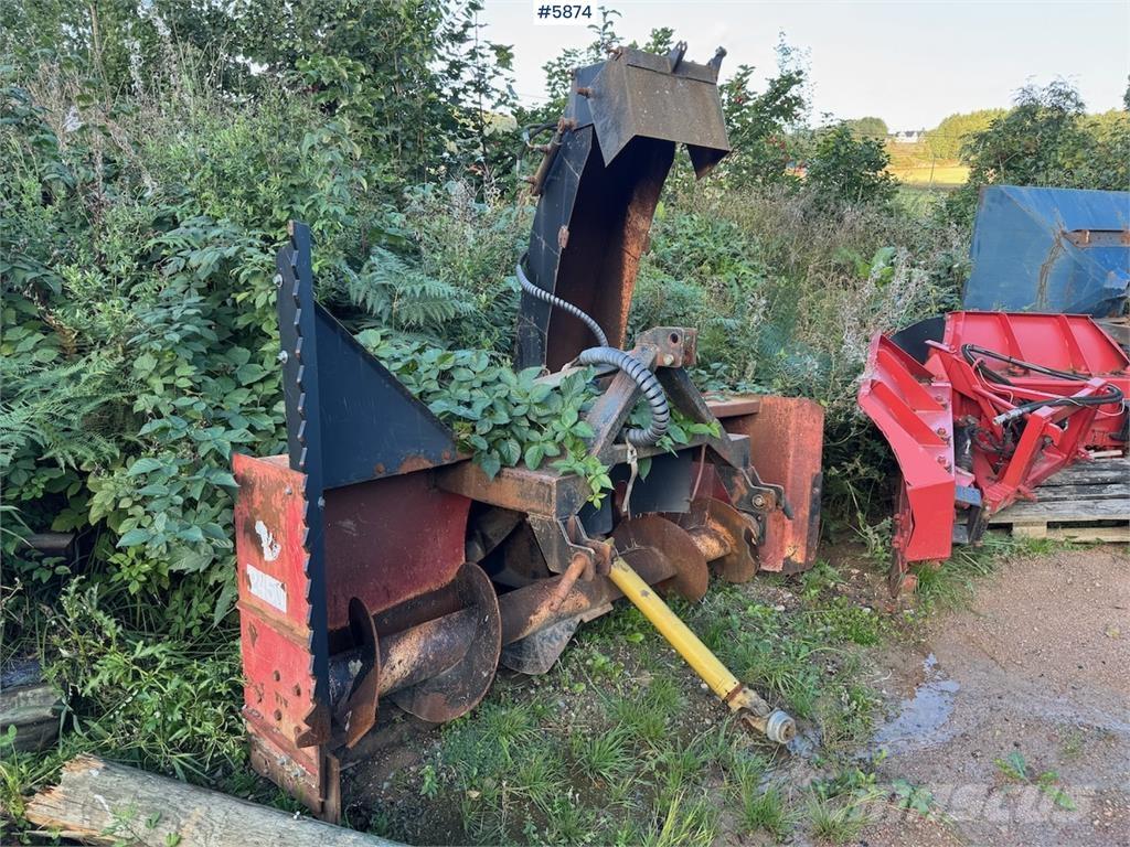  Westbjörn 2450 Snöblad och plogar