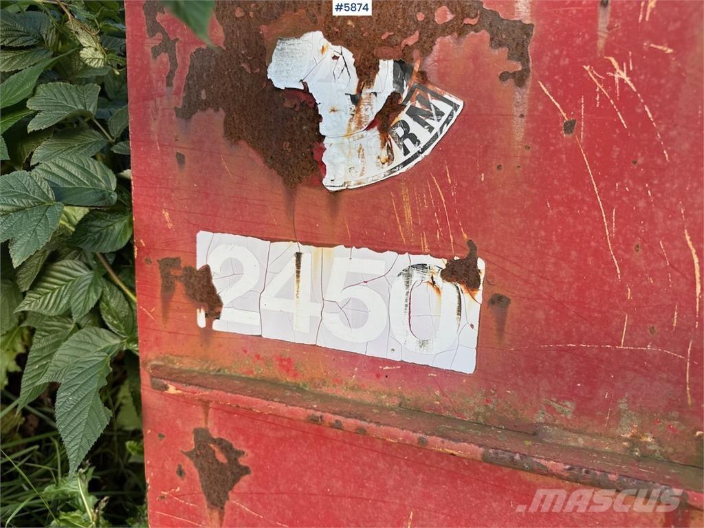  Westbjörn 2450 Snöblad och plogar