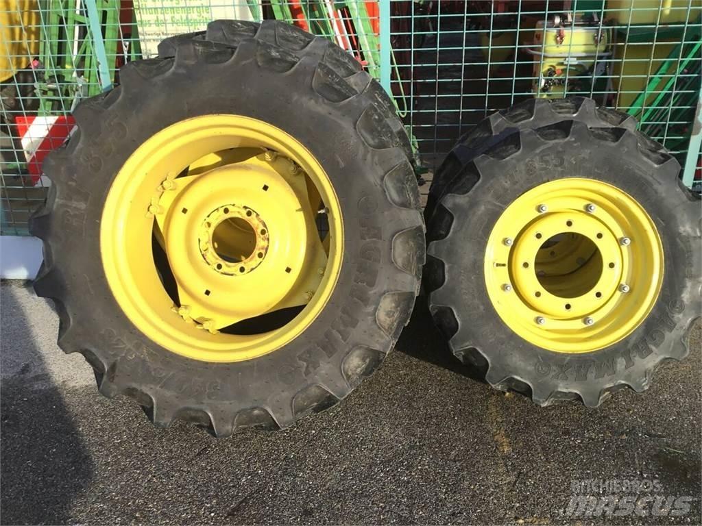  280/85R20 - 340/85R28 Däck, hjul och fälgar