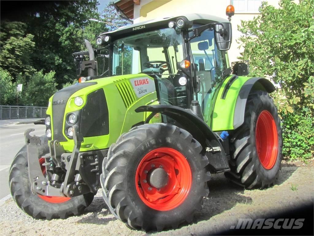 CLAAS Arion 440 Traktorer