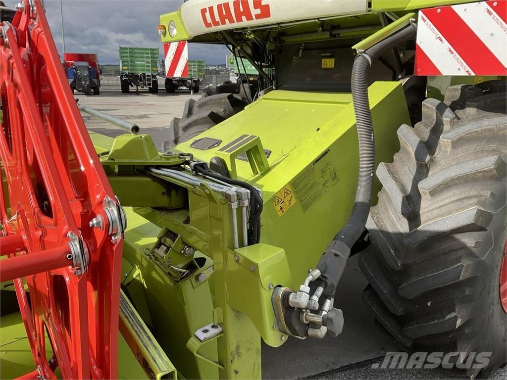CLAAS AVERO 240 Skördetröskor