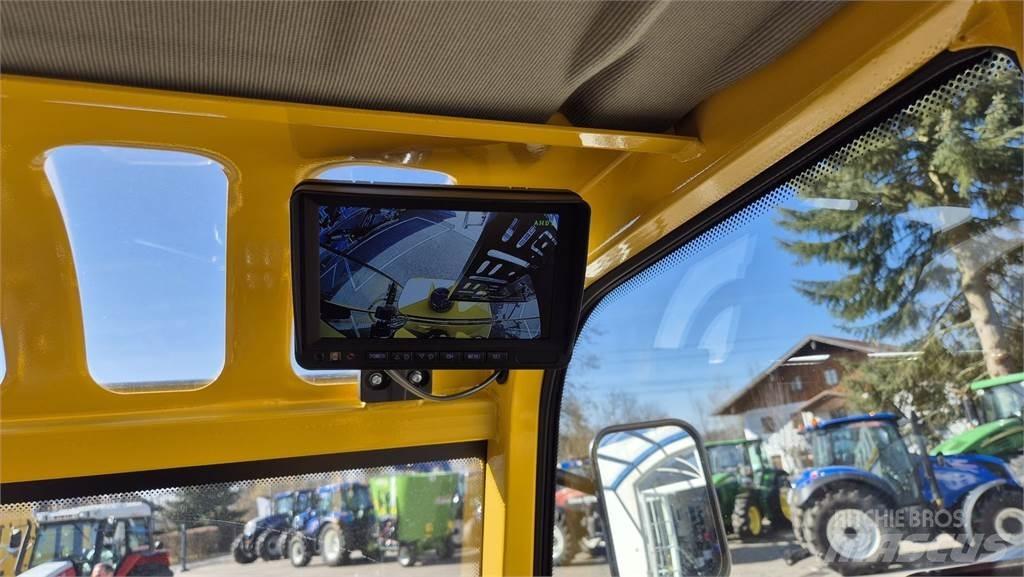 Eurotrac W12 s Frontlastare och grävare