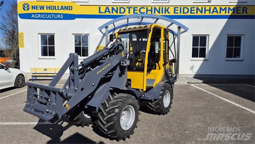 Eurotrac W12 s Frontlastare och grävare