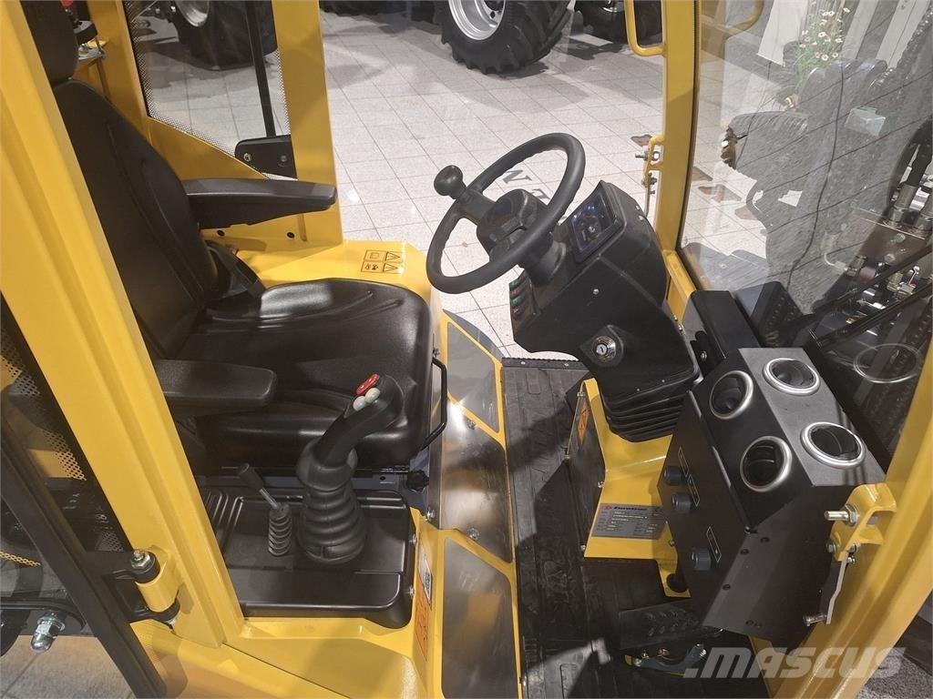 Eurotrac W12S Frontlastare och grävare