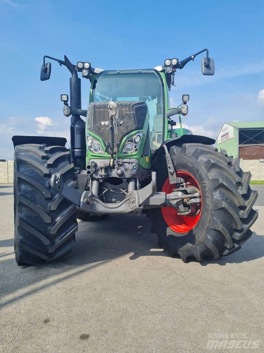 Fendt 718 Vario Traktorer