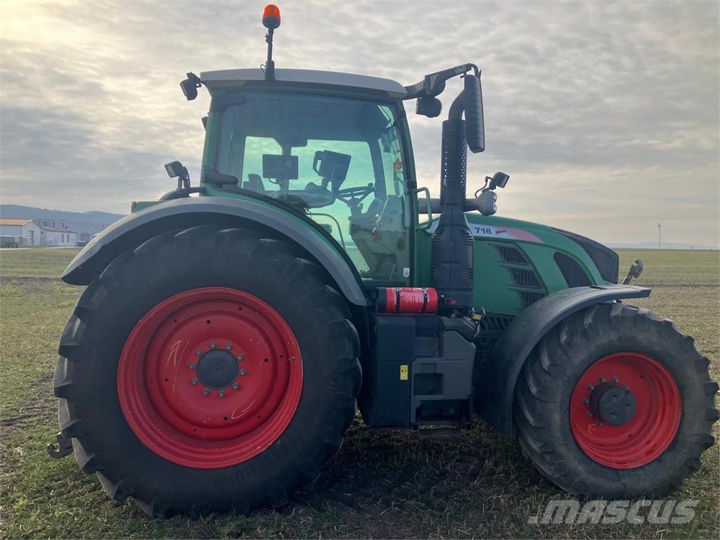 Fendt 718 Vario Traktorer
