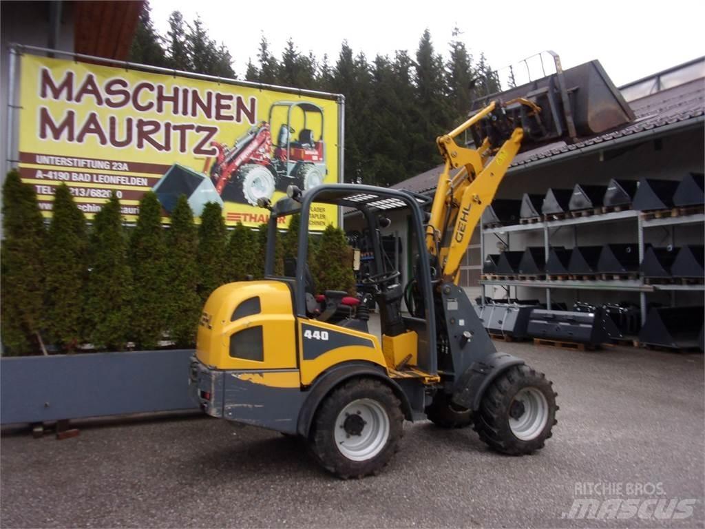 Gehl AL 440 Frontlastare och grävare