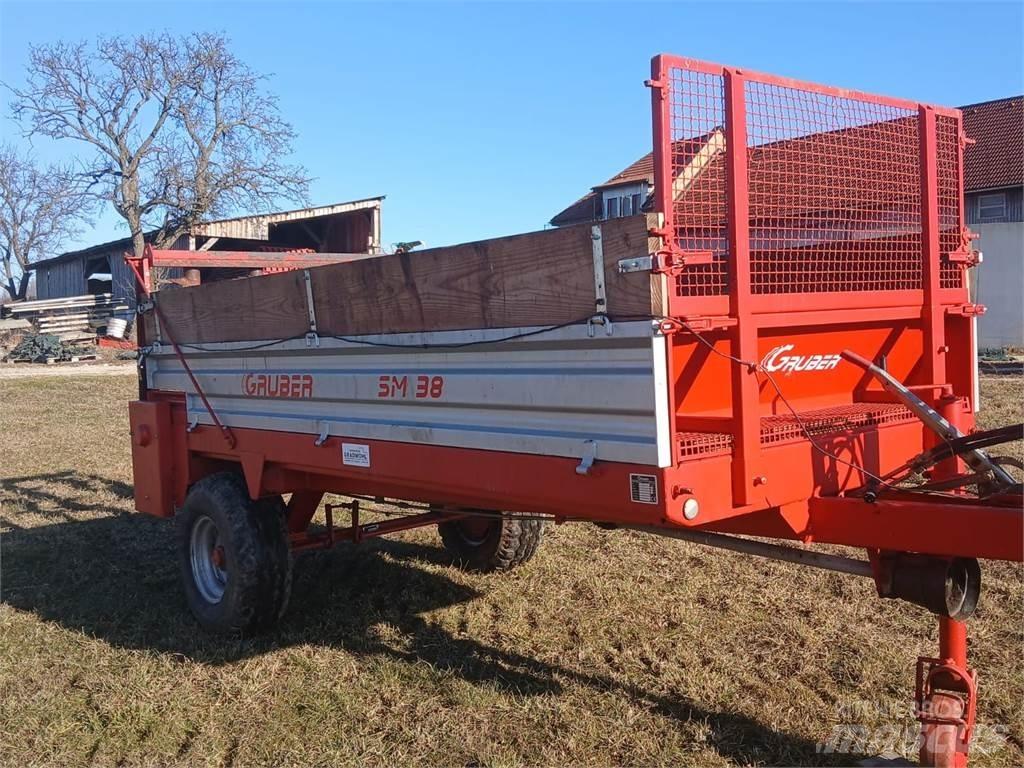 Gruber SM 380 Fast- och kletgödselspridare