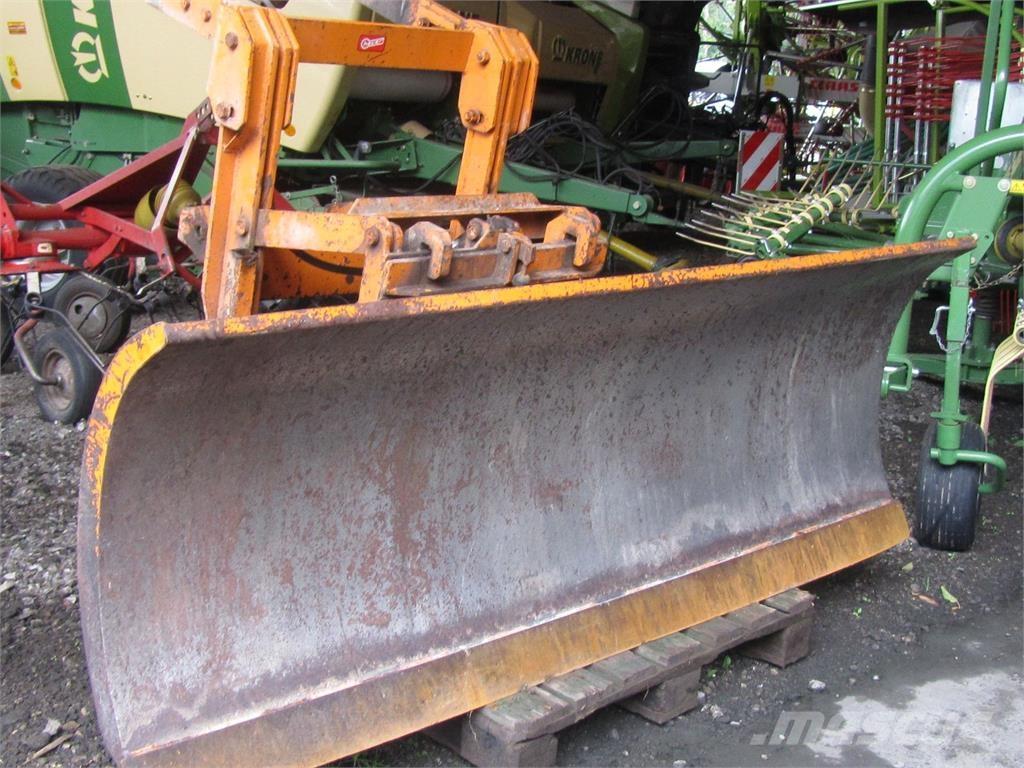 Hauer Terramatic Snöblad och plogar