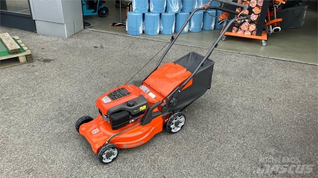 Husqvarna LC 247S Åkgräsklippare