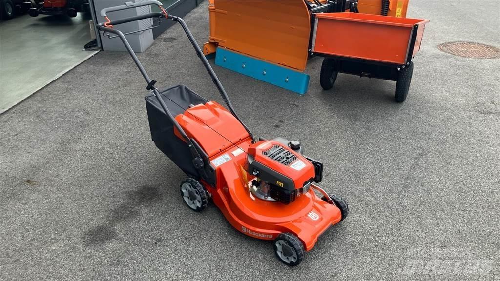 Husqvarna LC 247S Åkgräsklippare