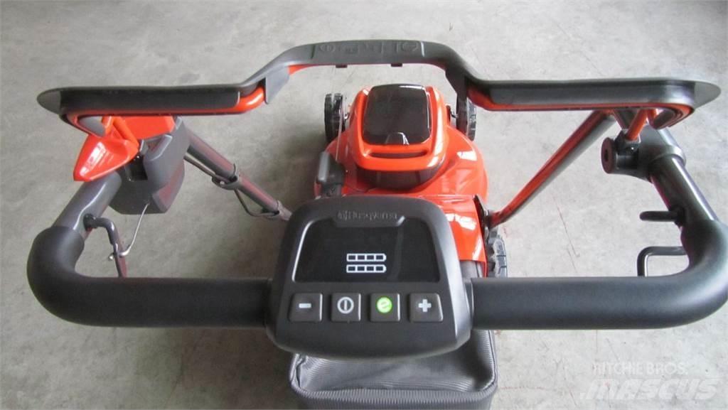 Husqvarna LC 347iVX Åkgräsklippare