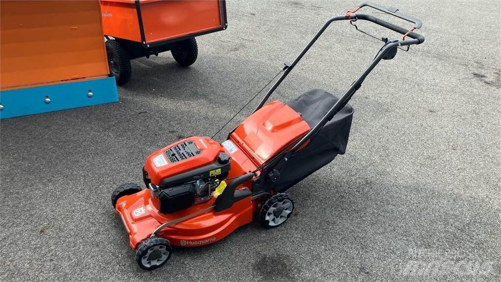 Husqvarna LC 347V Åkgräsklippare