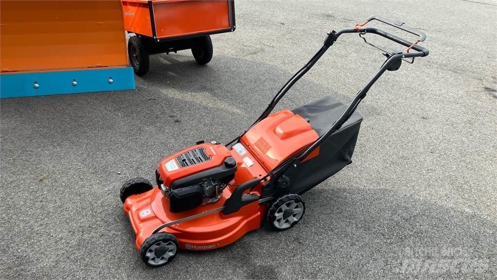 Husqvarna LC 353VE Åkgräsklippare