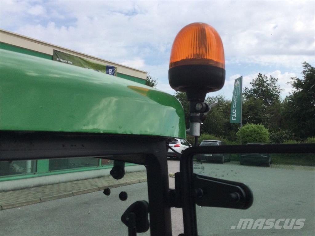 John Deere 1026R Traktorer