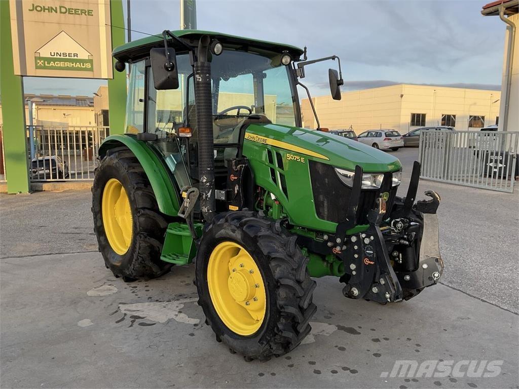 John Deere 5075E Traktorer