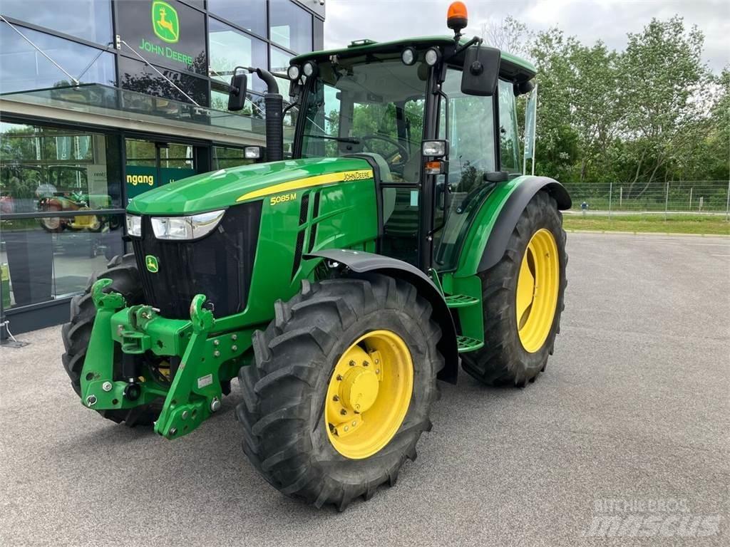 John Deere 5085M Traktorer