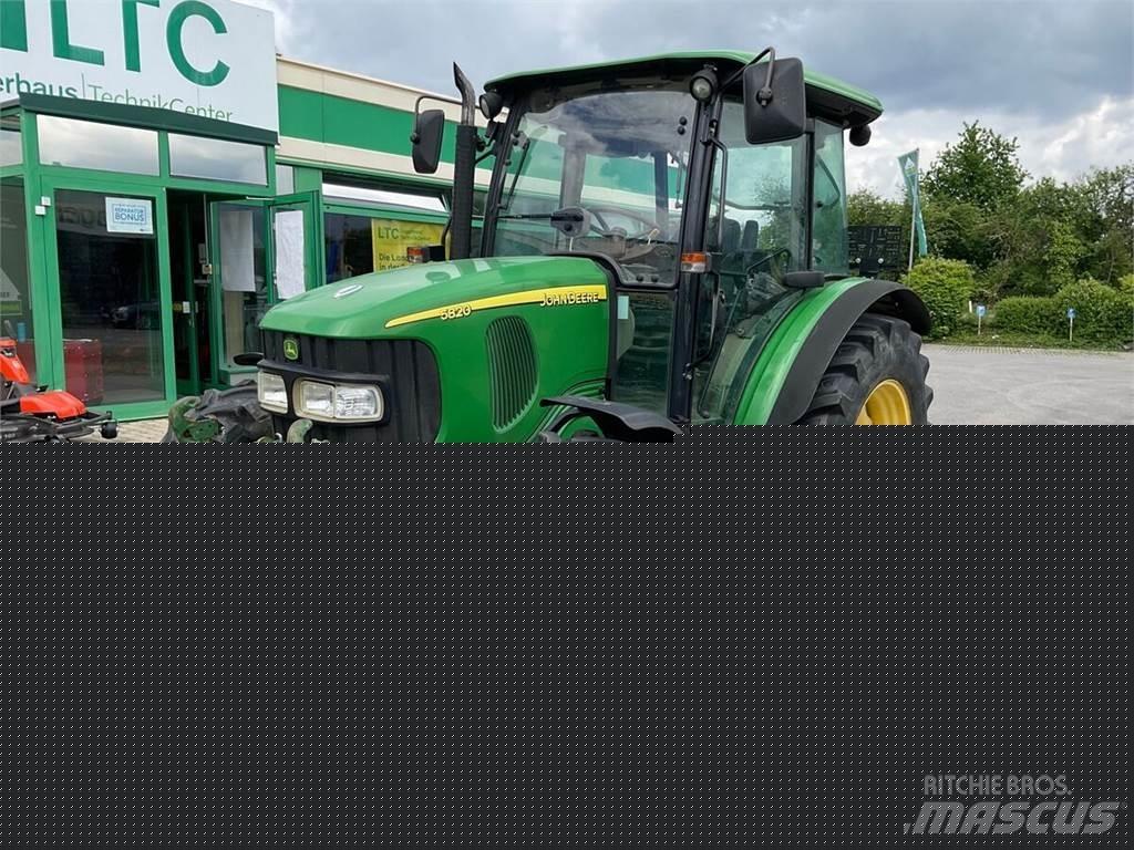 John Deere 5820 Traktorer