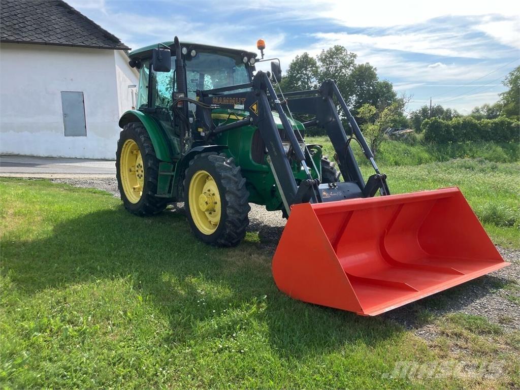 John Deere 5820 Traktorer